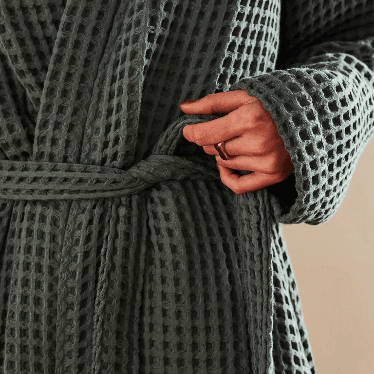 Dreamweave Waffle Robe - Media 3